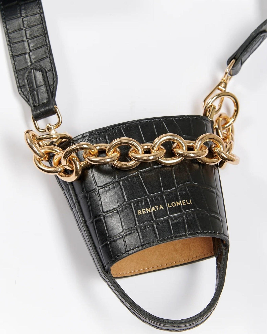 Bottle bag negra cadena oro