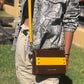 Crossbody café/ amarillo