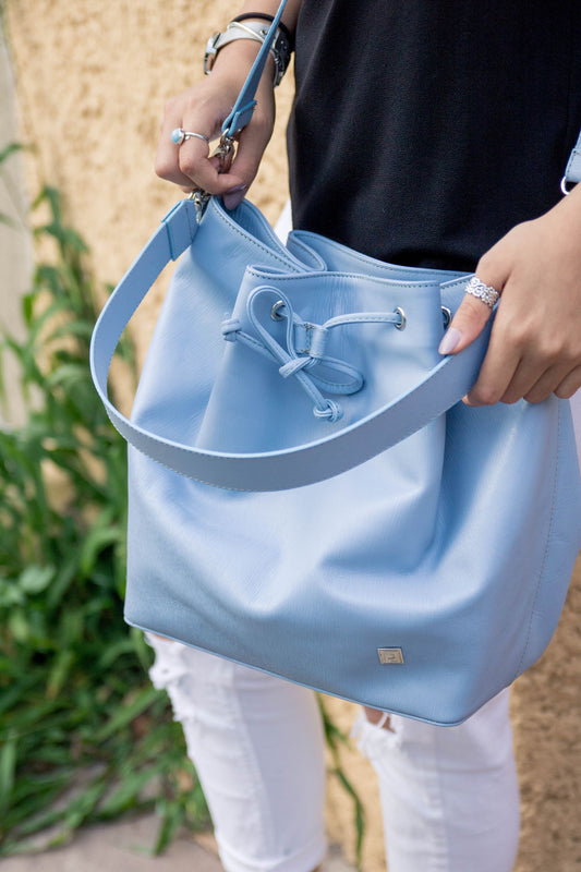 Bucket azul cielo